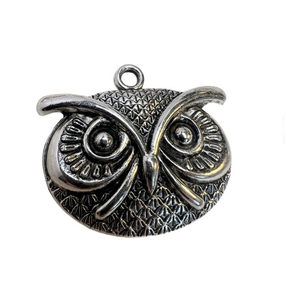 8 Owl Face Charms Pendants Antique Silver Tone Jewelry Making Supplies - Picture 1 of 7